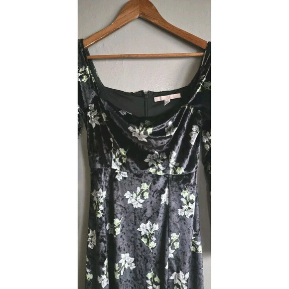 Hutch Anthropologie Dress Womens XS Black Floral Velvet Empire Waist Side Slit - Picture 3 of 8